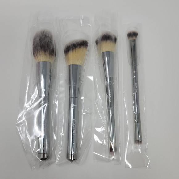 IT Cosmetics Special Edition Heavenly Luxe Brush Set Makeup Bag Travel Roll Pink - Picture 7 of 16